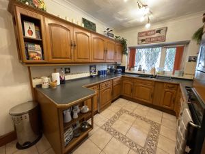 Kitchen- click for photo gallery